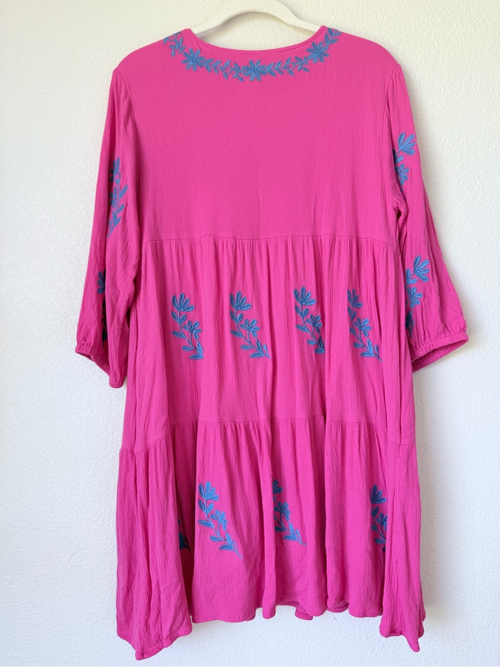 J.Marie Madeline Hot Pink Blue Embroidered Tiered Boho Mini Dress V-Neck M - Picture 2 of 12